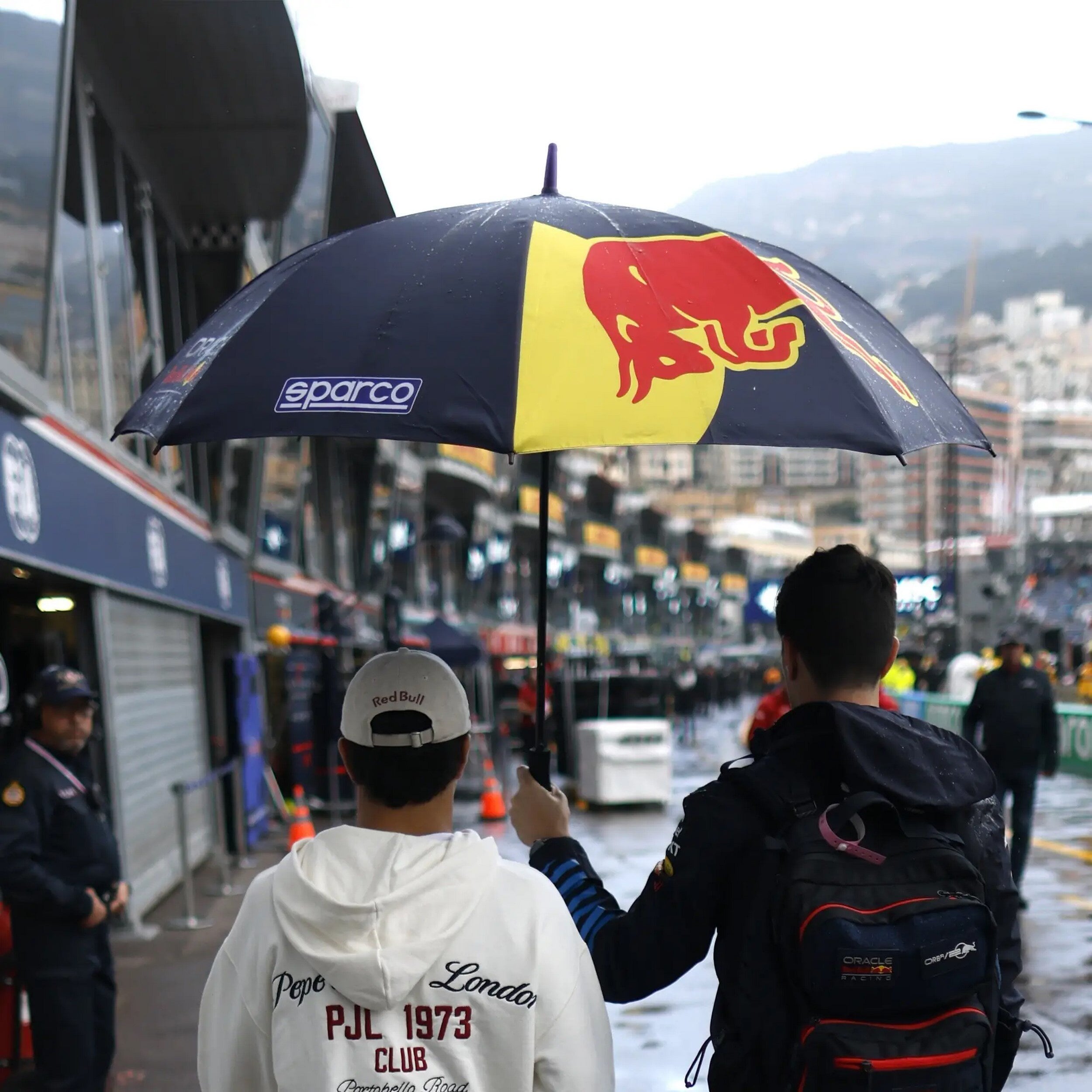 Sateenvarjo RedBull Racing